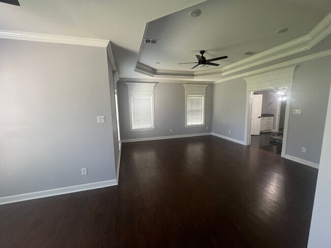Building Photo - 13 Sawgrass St