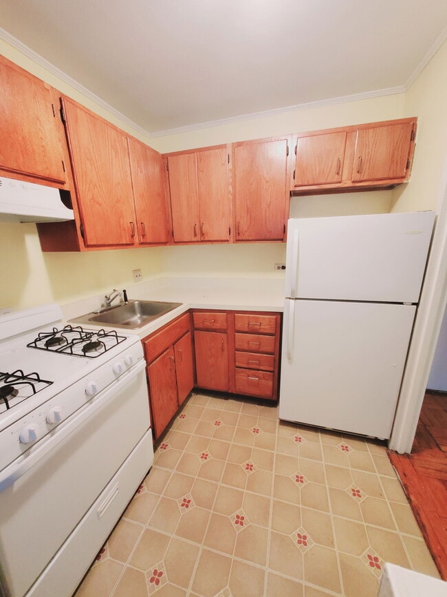 Primary Photo - 99 Prospect St