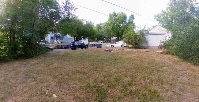 Building Photo - 403 S 18th St