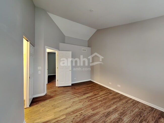 Building Photo - 495 W Camden Ln