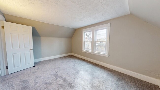 Building Photo - Stockyards Area - 2 Bedrooms - Single Fami...
