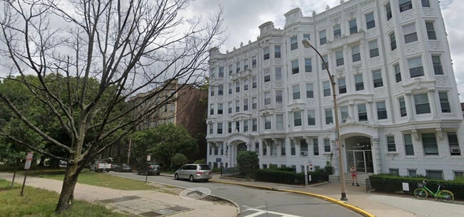 Building Photo - 80 Fenway