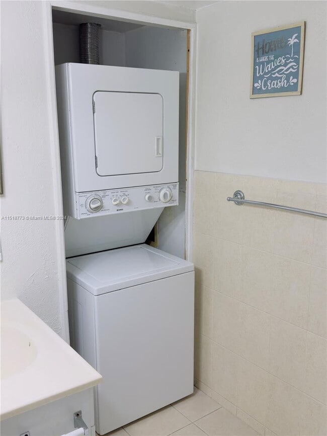 Building Photo - 11780 SW 18th St