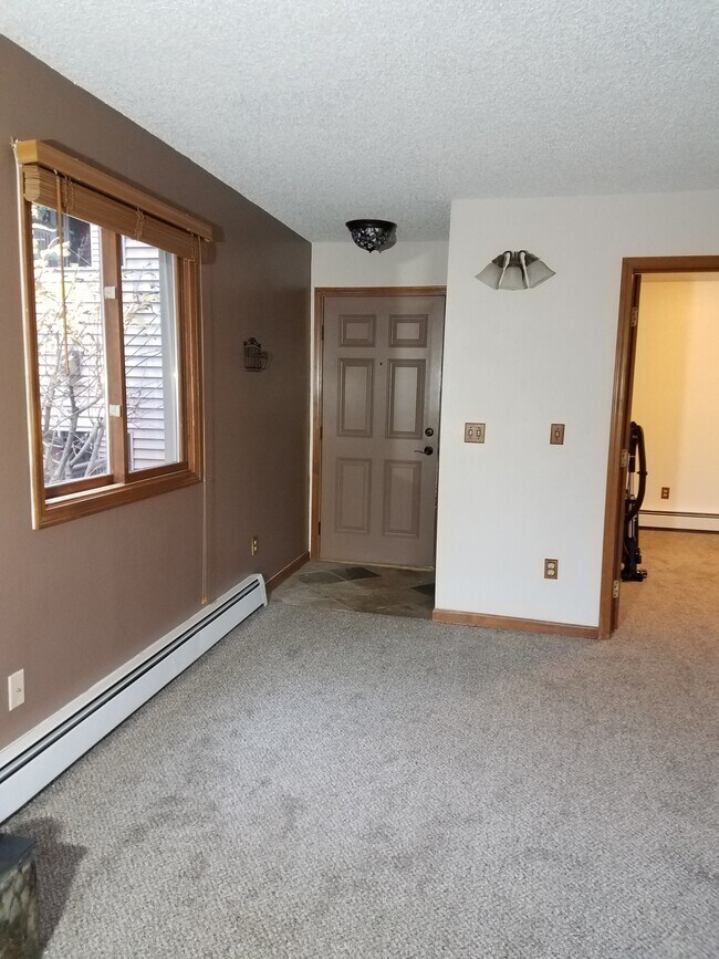 Entry door with coat closet - 3031 E 42nd Ave
