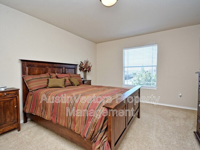 Building Photo - 27 Juniper Berry Way