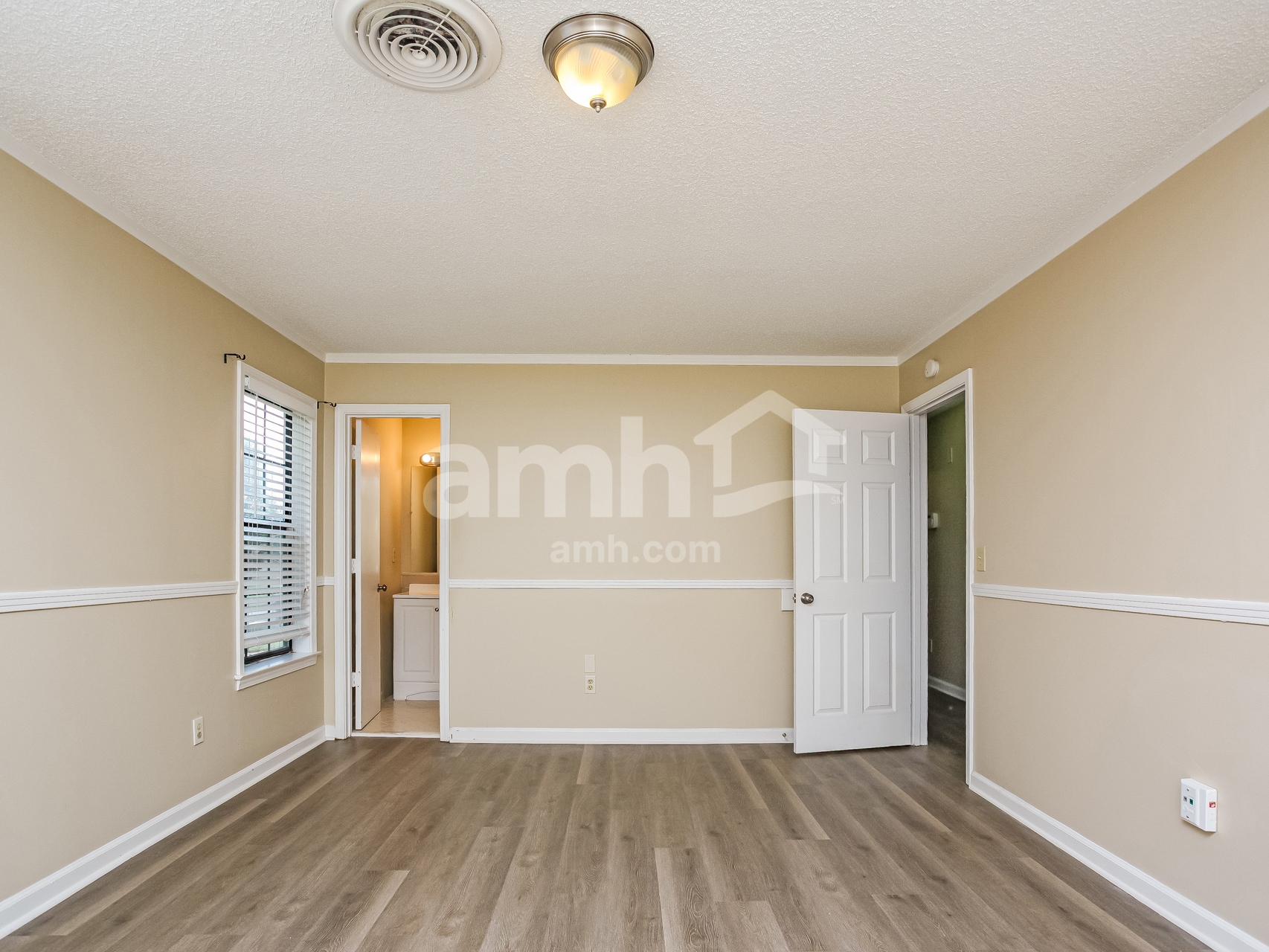 Building Photo - 3831 Innsbrook Dr