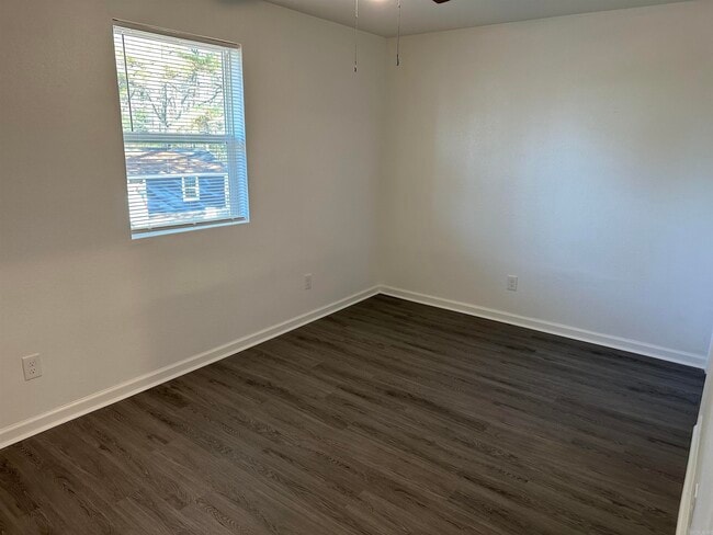 Building Photo - 10A Hiland Pl