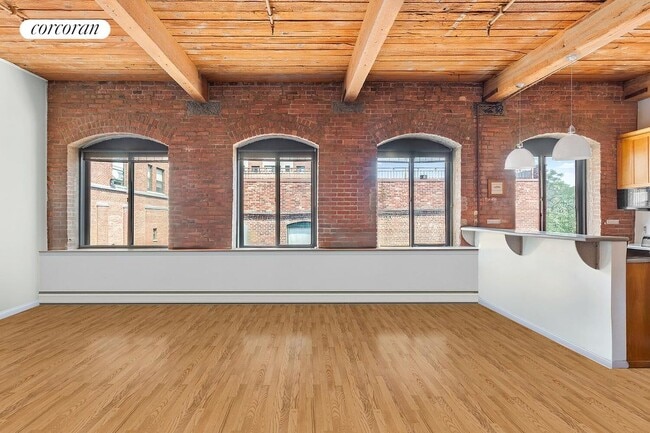Primary Photo - 420 12th St