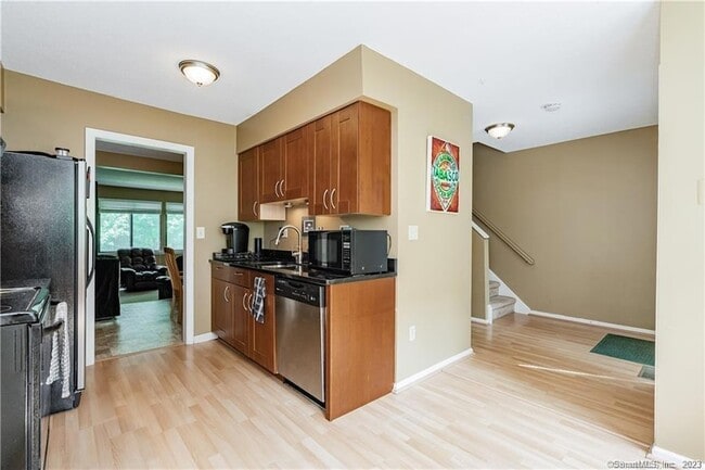 Building Photo - 128 Conestoga Way