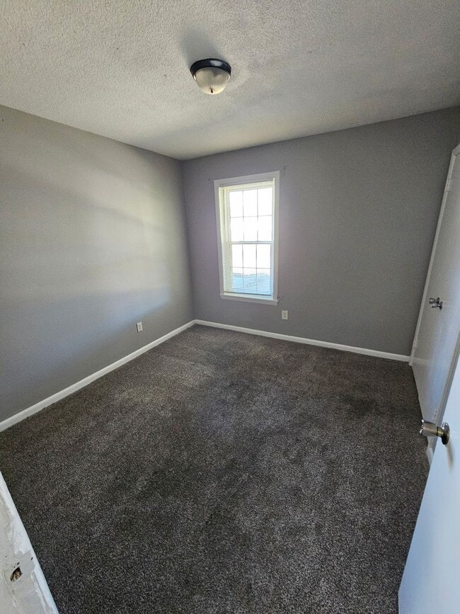 Building Photo - 4 Bedroom Home in Wilmington, NC!