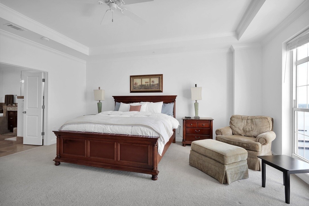 Building Photo - 400 E Bay St