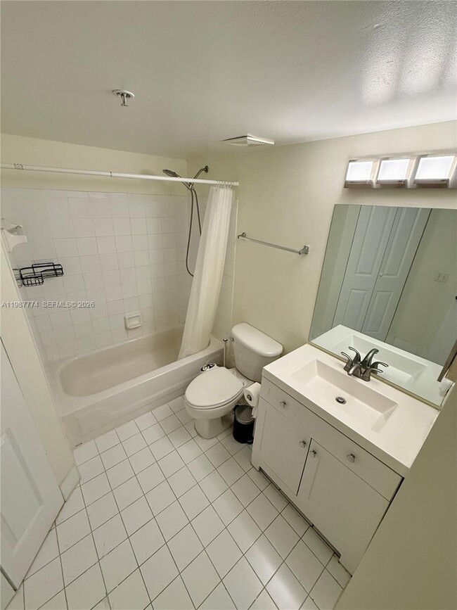 Building Photo - 410 S Park Rd