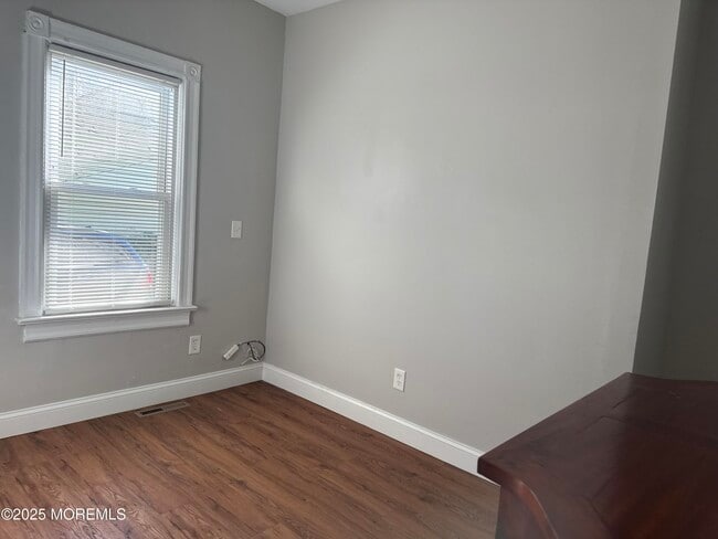 Building Photo - 340 Myrtle Ave