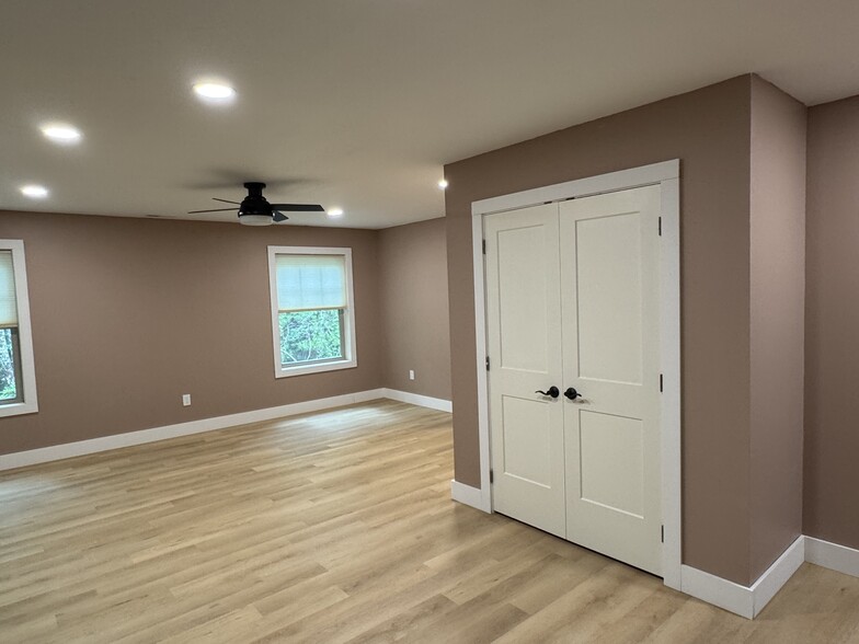 living room/storage - 207 Usgewi Ct