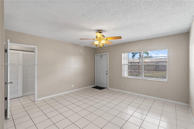 Building Photo - 7305 NW 5th Ct
