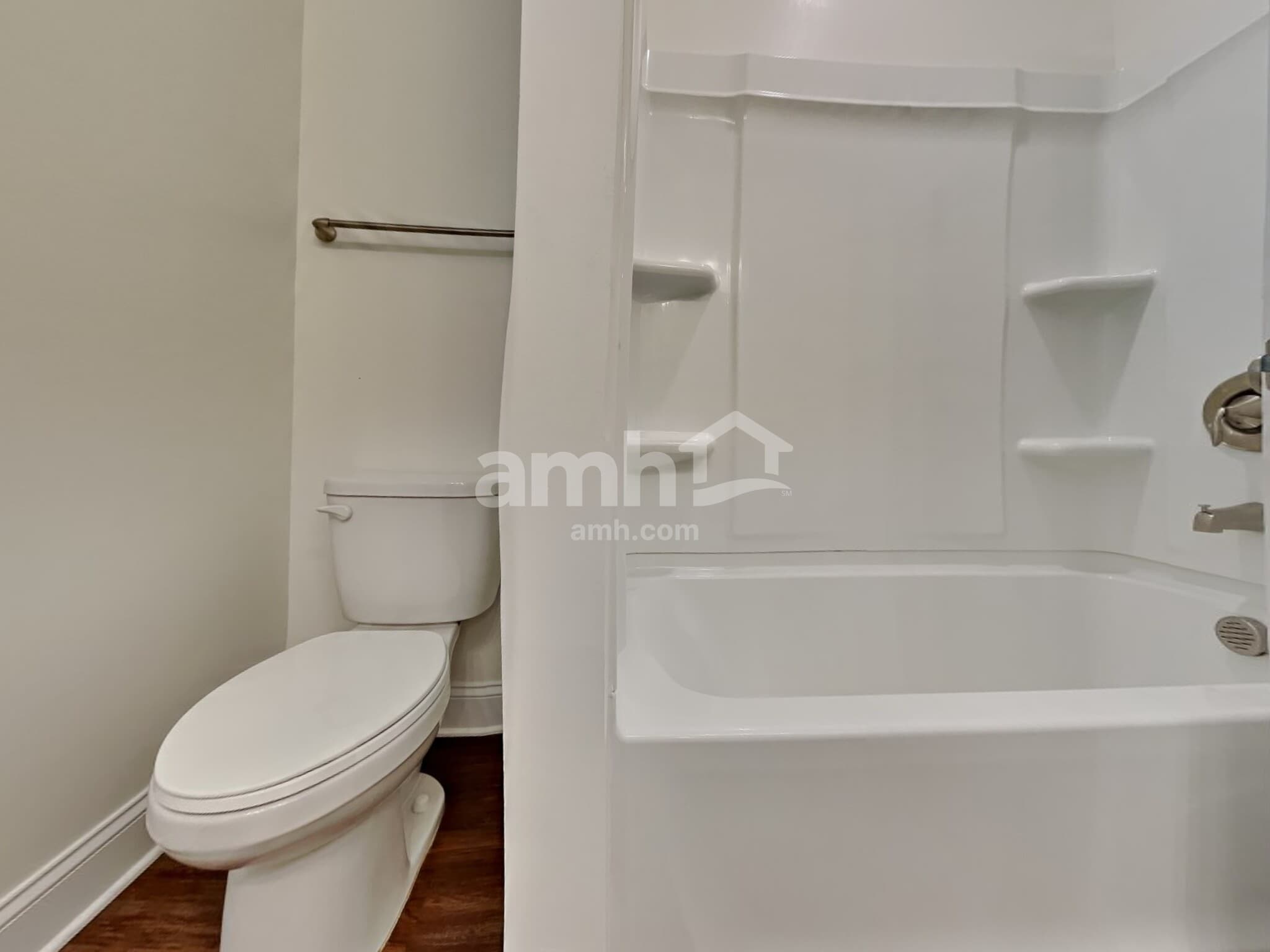 Building Photo - 136 Hamilton Park Dr