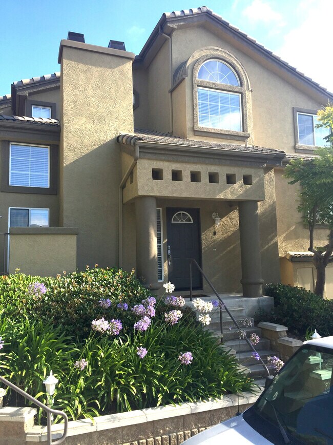 Building Photo - 12559 El Camino Real