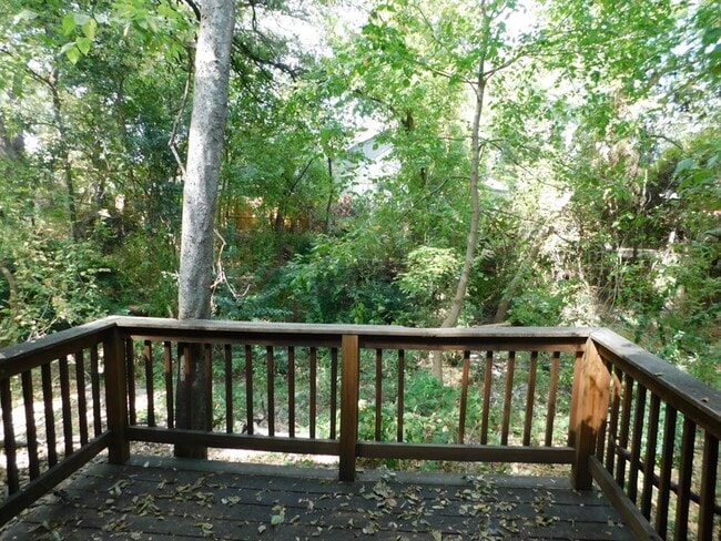 Building Photo - 1604 Summer Creek Ct