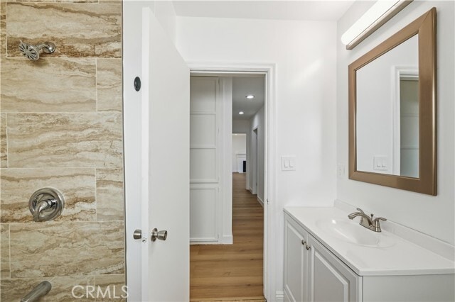 Building Photo - 7112 Teesdale Ave