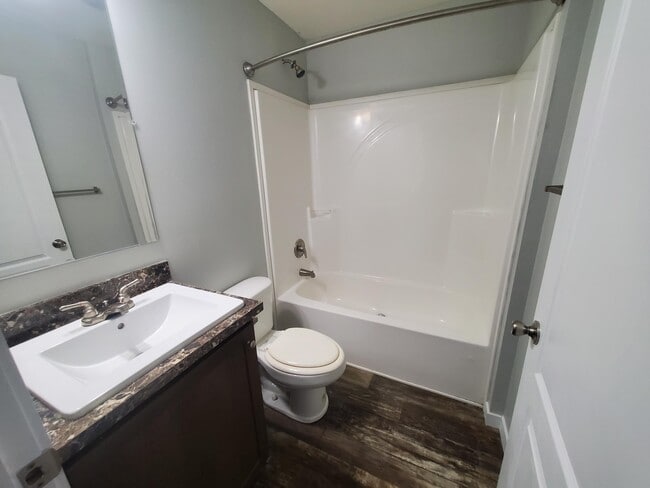 Building Photo - 13 Parakeet Hill Dr