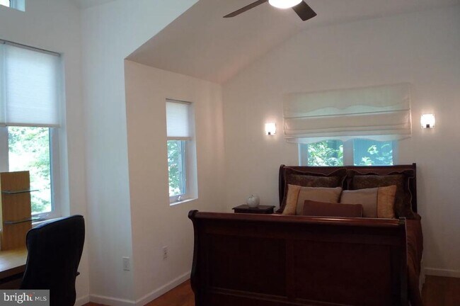 Building Photo - 14913 Wellwood Rd