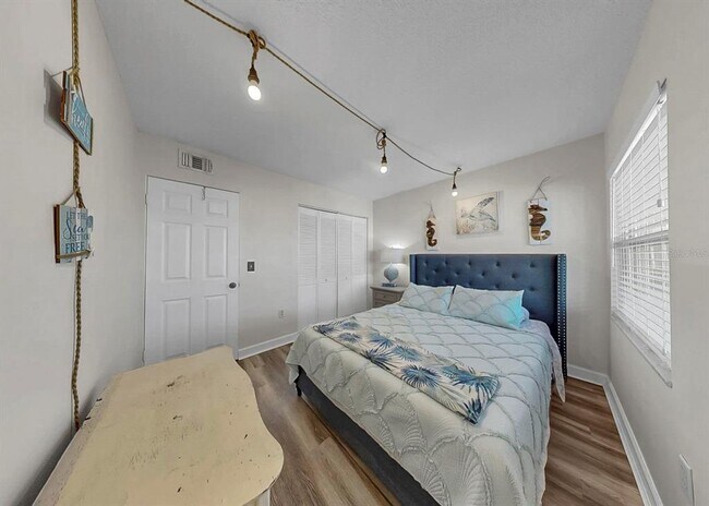 Building Photo - 1028 Apollo Beach Blvd