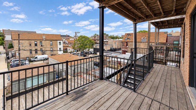 Building Photo - 2024 S Ashland Ave