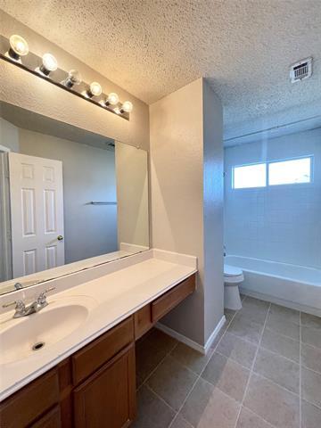 Building Photo - 7728 Parkwood Plaza Dr