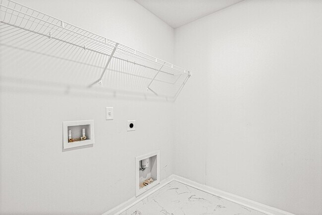 Building Photo - 504 Minim St