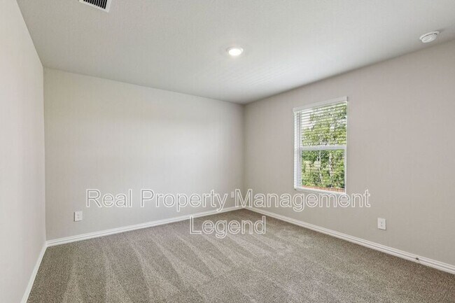 Building Photo - 4018 Sandstone Dr