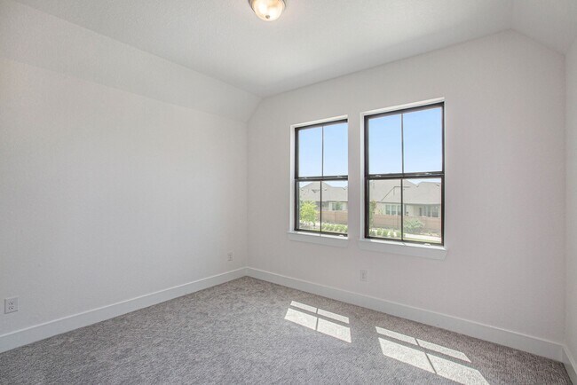 Building Photo - 15018 Bonham Shore Dr