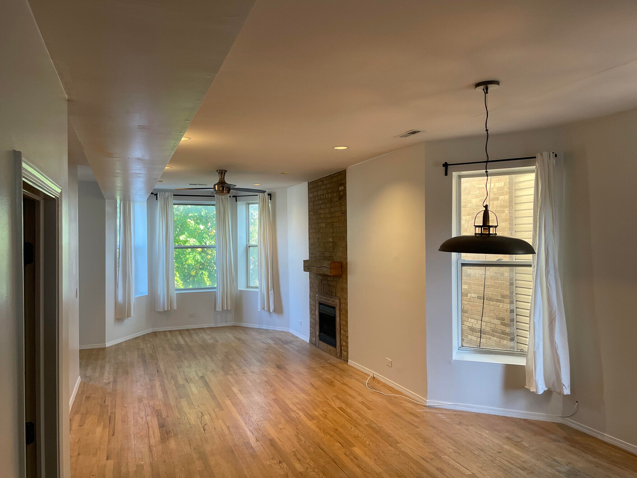Living/Dining - 1452 N Talman Ave