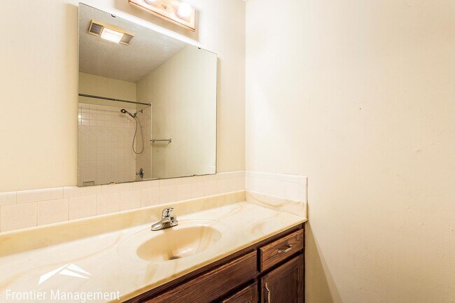 Building Photo - Beautiful 2 Bedroom Duplex located in West Manhattan!