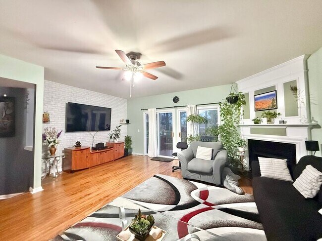 Building Photo - 311 Coral Creek Ln