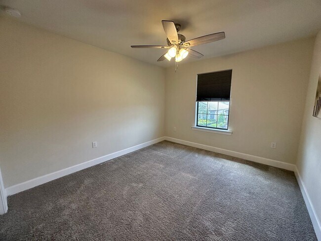 Building Photo - 9074 Bexley Dr