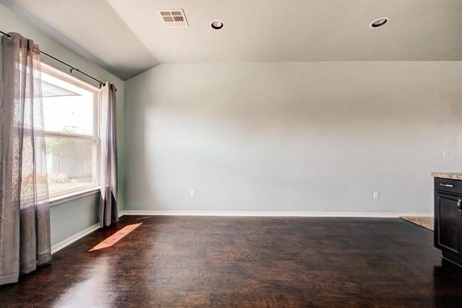 Building Photo - 11800 NW 136th Terrace