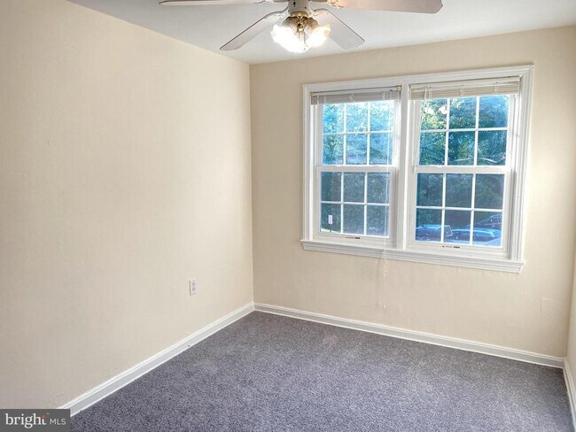 Building Photo - 6731 W Wakefield Dr