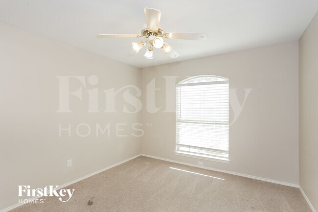 Building Photo - 1146 Finch Cir