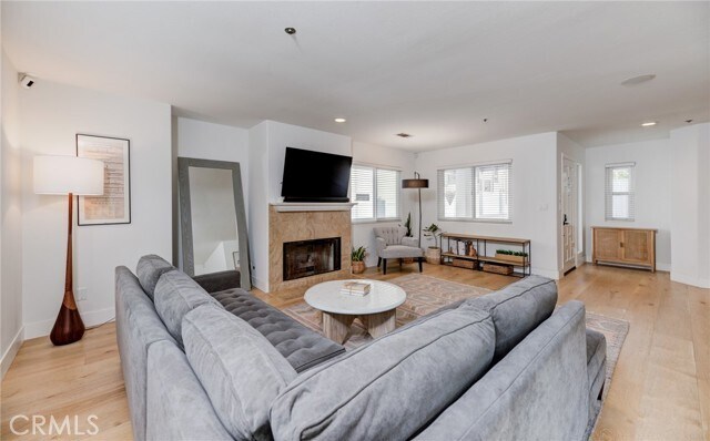 Building Photo - 1924 Ruhland Ave