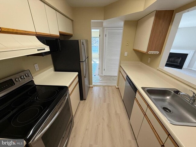 Building Photo - 5866 Orchard Hill Ct