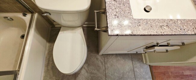 Building Photo - 1848 Kahakai Dr