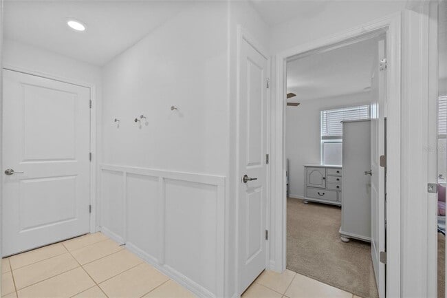 Building Photo - 5554 Blue Azure Dr