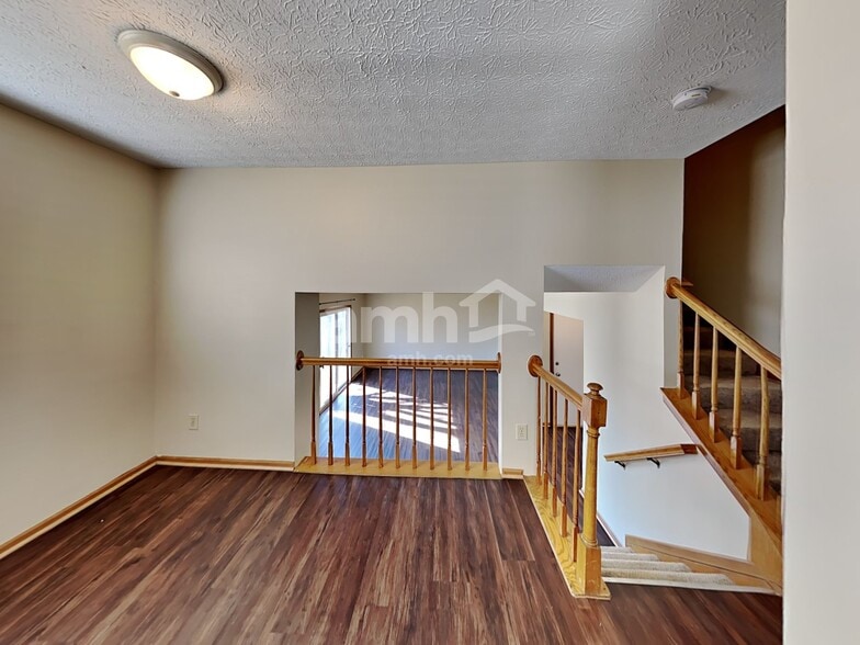 Building Photo - 6617 Winbarr Way