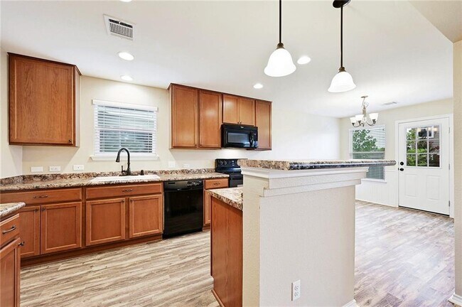 Building Photo - 171 Violet