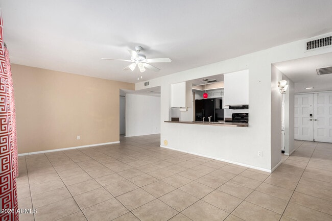 Building Photo - 4404 S McAllister Ave