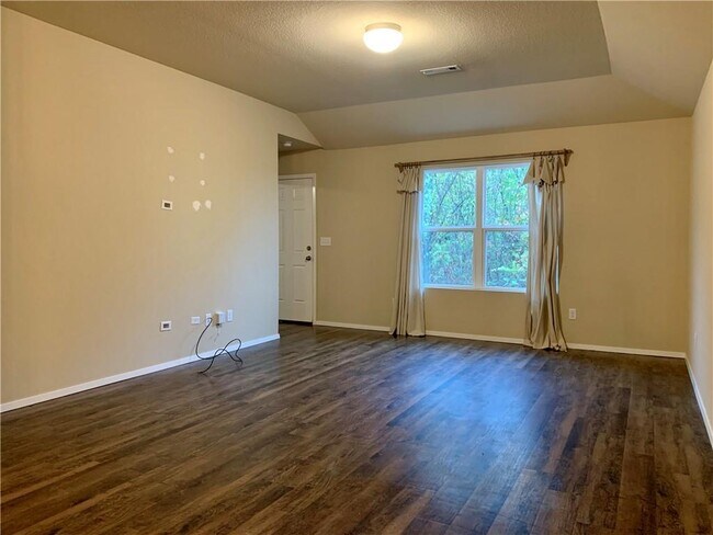 Building Photo - 7851 Bridgegate Ave