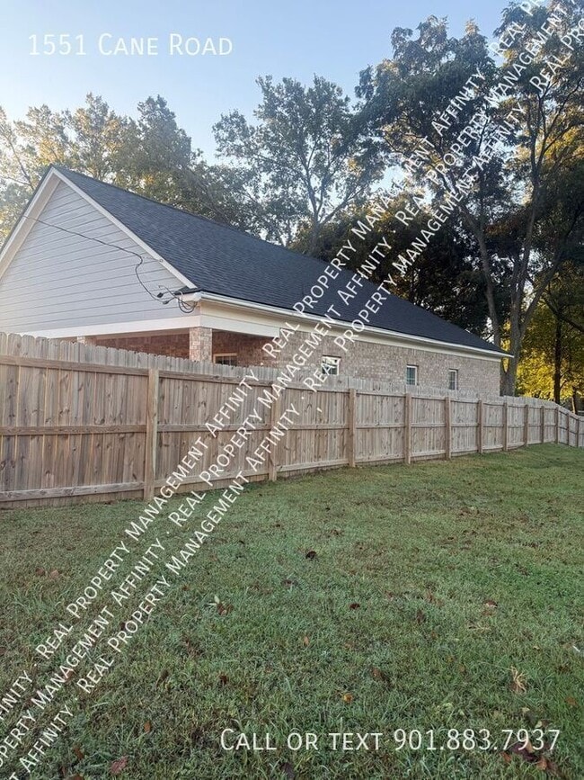 Building Photo - 1551 Cane Rd