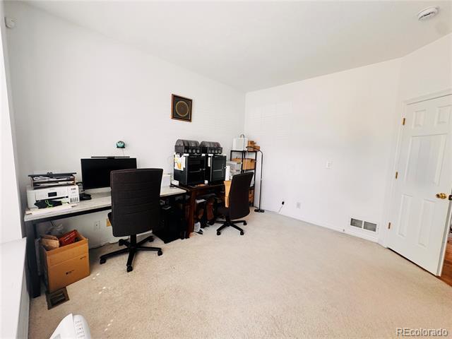 Building Photo - 9633 E Caley Cir