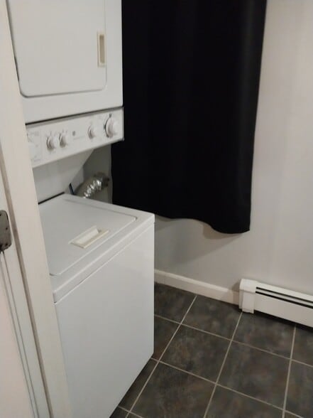 Building Photo - 87 Bradford St