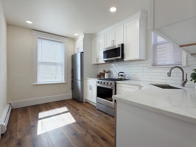 Building Photo - 1918 Kerrigan Ave